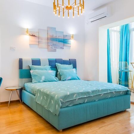 New Studio Carturesti - City Center Bucureşti Ngoại thất bức ảnh