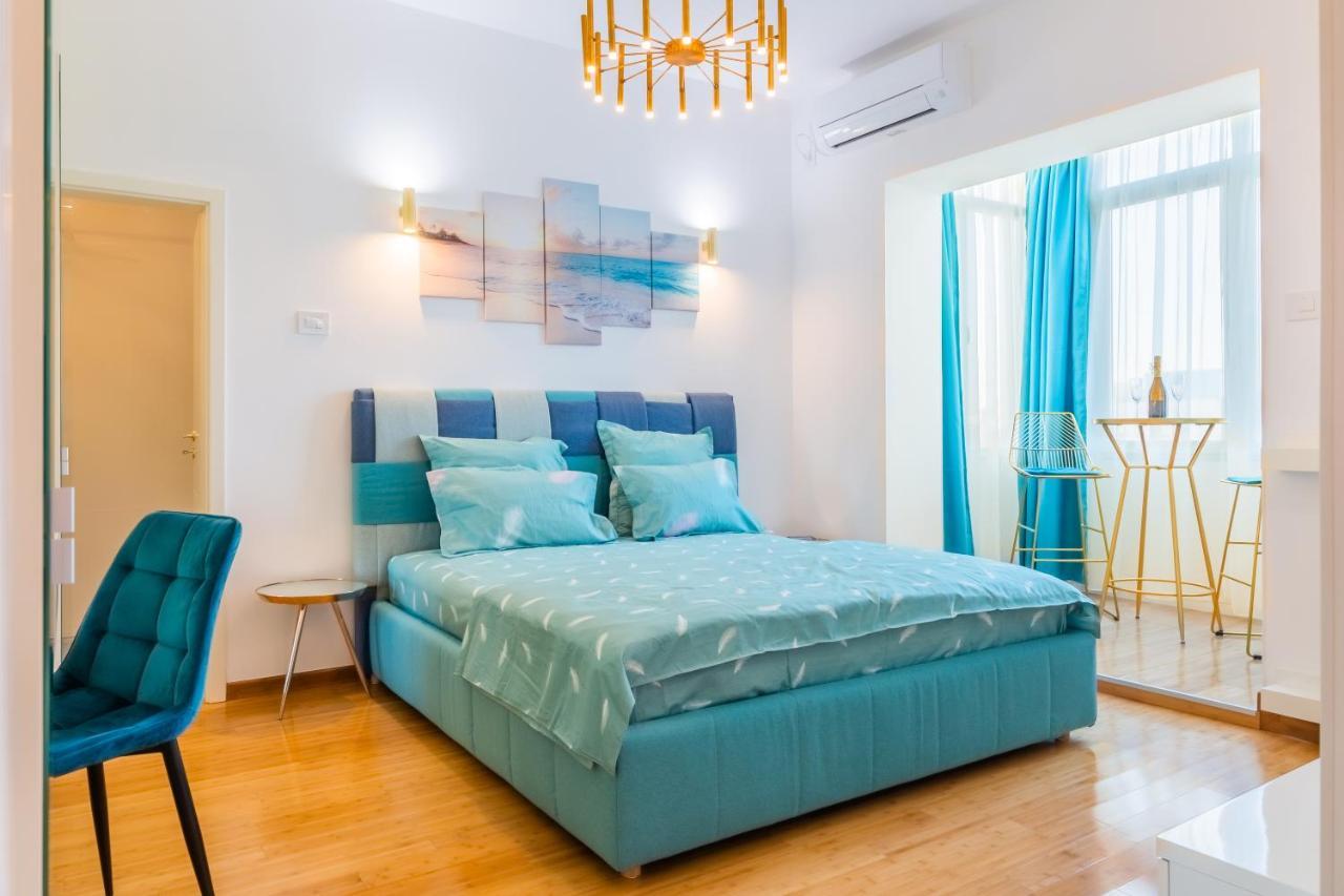 New Studio Carturesti - City Center Bucureşti Ngoại thất bức ảnh