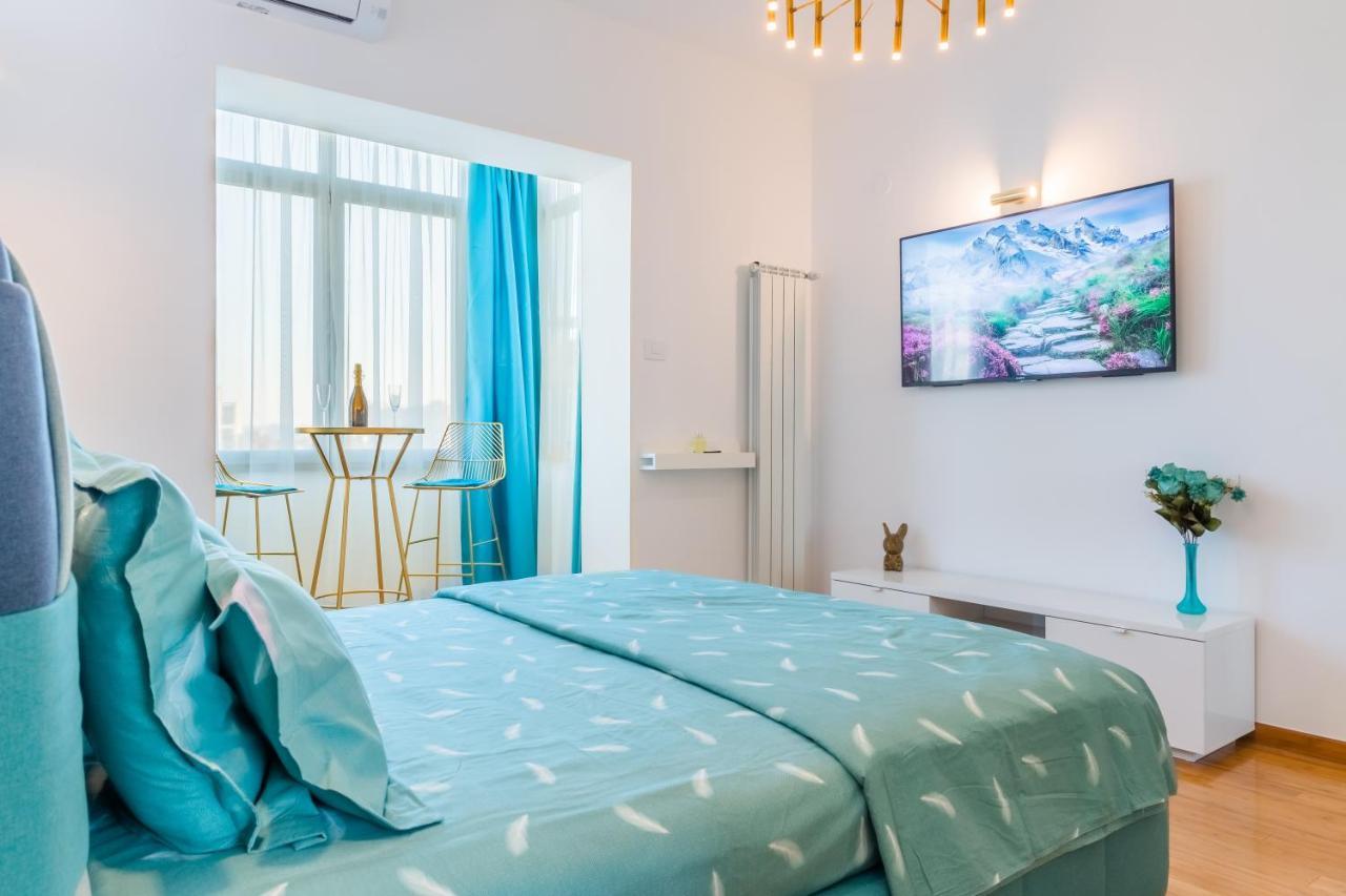 New Studio Carturesti - City Center Bucureşti Ngoại thất bức ảnh