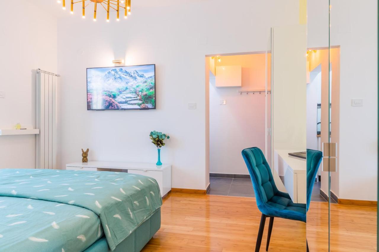 New Studio Carturesti - City Center Bucureşti Ngoại thất bức ảnh