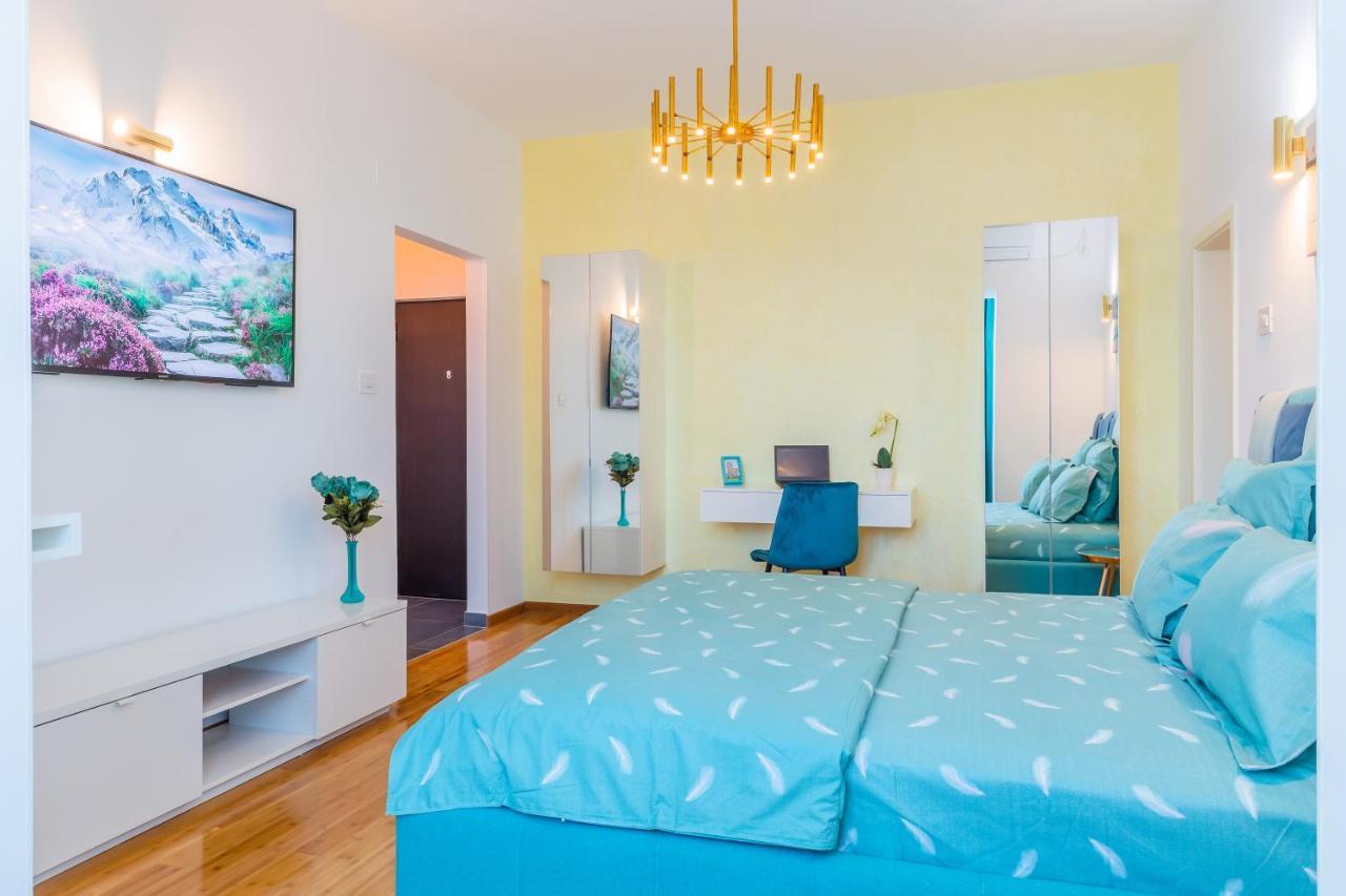 New Studio Carturesti - City Center Bucureşti Ngoại thất bức ảnh